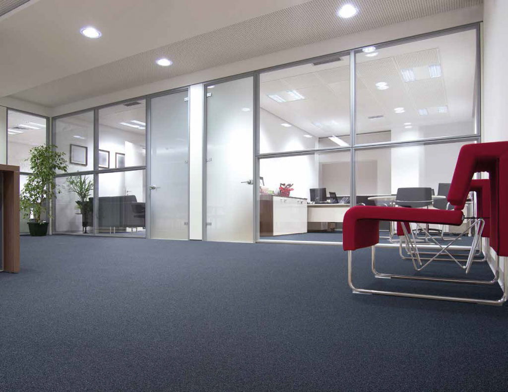 5 важливих переваг ковроліну в офісі: Як він підвищує ефективність та комфорт